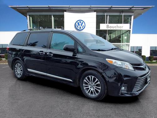 2018 Toyota Sienna XLE