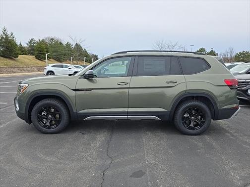 2025 Volkswagen Atlas 2.0T Peak Edition