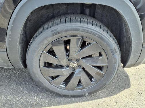 2026 Volkswagen Atlas 2.0T SE w/Technology 4MOTION