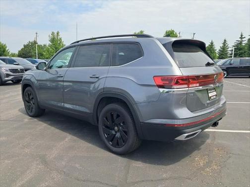 2025 Volkswagen Atlas 2.0T SE w/Technology 4MOTION