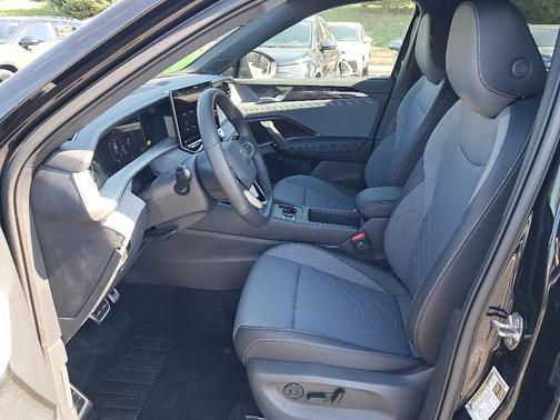 2025 Volkswagen Tiguan 2.0T SE 4MOTION