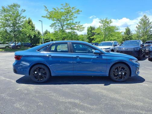 Monterey Blue Pearl 2026 Volkswagen Jetta 1.4T SE