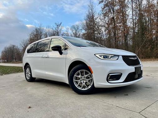 2025 Chrysler Pacifica L