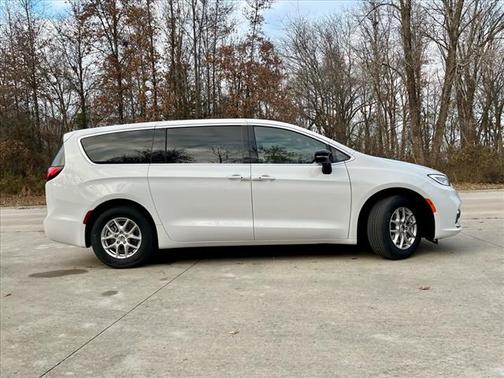 2025 Chrysler Pacifica L