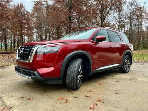 2024 Nissan Pathfinder Platinum