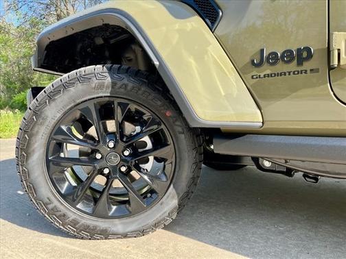 2025 Jeep Gladiator NightHawk