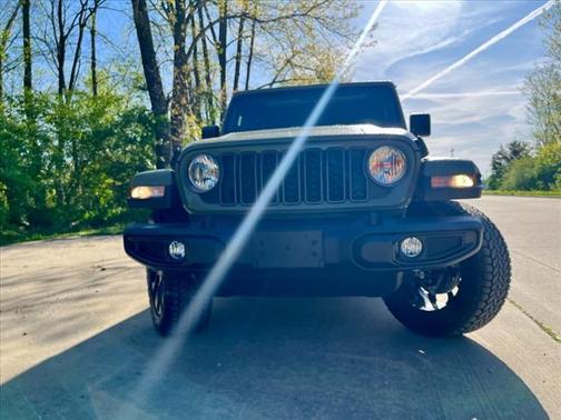 2025 Jeep Gladiator NightHawk