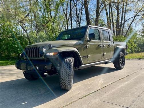 2025 Jeep Gladiator NightHawk