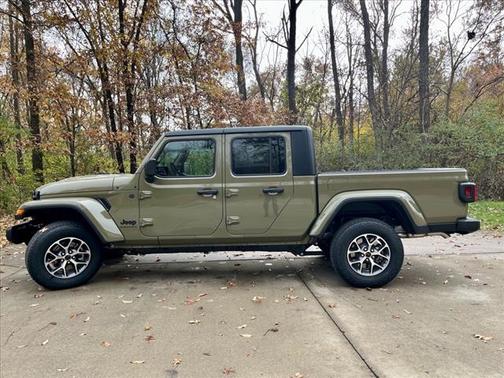 2026 Jeep Gladiator Sport S
