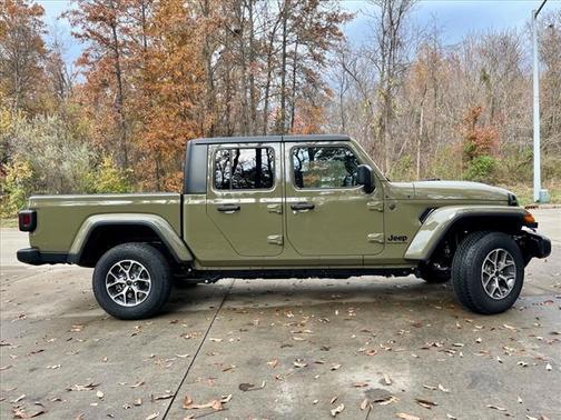 2026 Jeep Gladiator Sport S