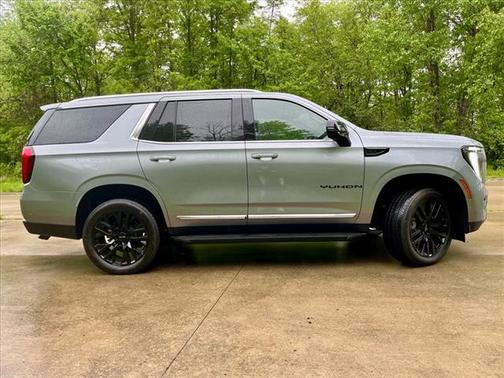 2025 GMC Yukon Elevation
