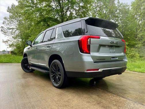 2025 GMC Yukon Elevation