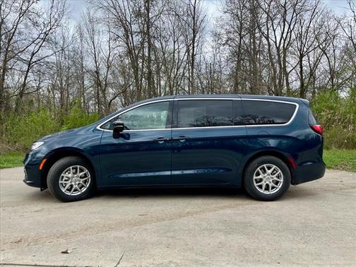 2025 Chrysler Pacifica L