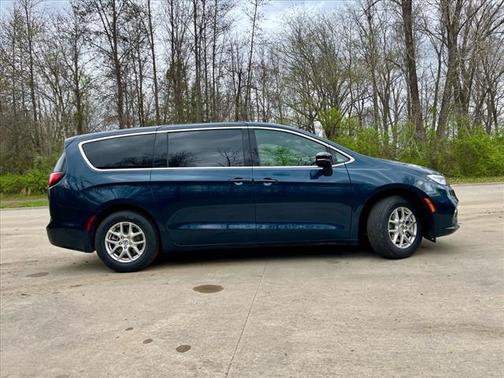 2025 Chrysler Pacifica L
