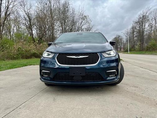2025 Chrysler Pacifica L