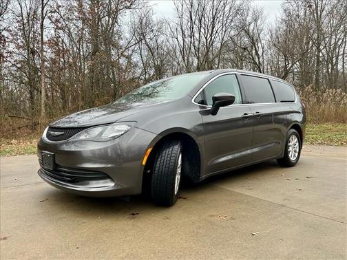 2017 Chrysler Pacifica LX