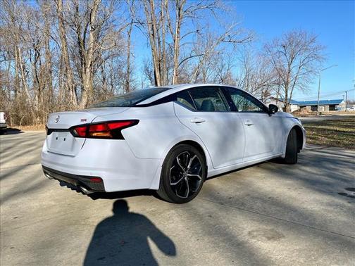 2024 Nissan Altima SR FWD