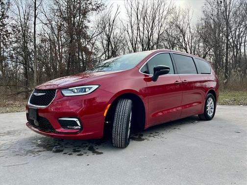 2025 Chrysler Pacifica L