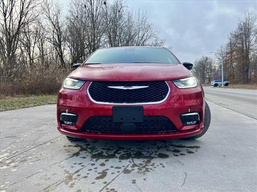 2025 Chrysler Pacifica L