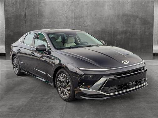 2024 Hyundai SONATA Hybrid Limited