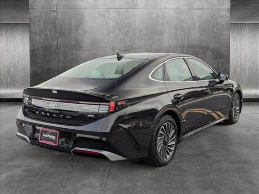 2024 Hyundai SONATA Hybrid Limited