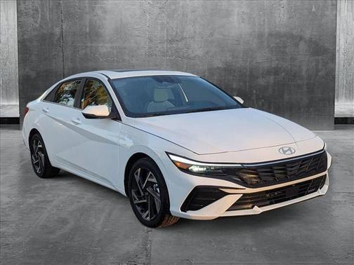 2025 Hyundai ELANTRA Limited