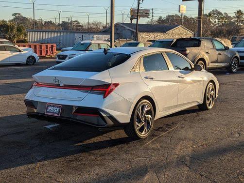 2025 Hyundai ELANTRA HEV Limited