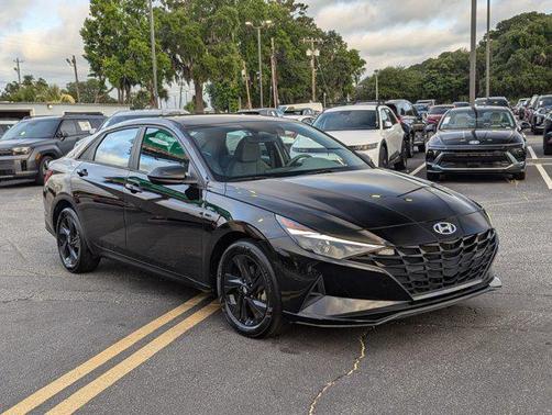 2023 Hyundai ELANTRA HEV Blue