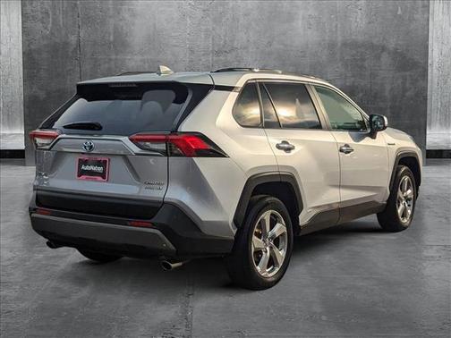 2020 Toyota RAV4 Hybrid SE