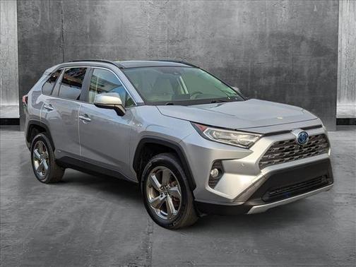 2020 Toyota RAV4 Hybrid SE