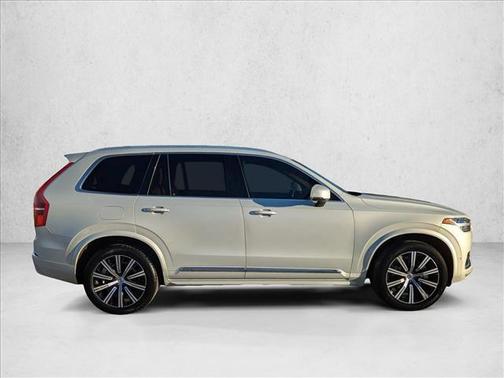 2022 Volvo XC90 T6 Inscription