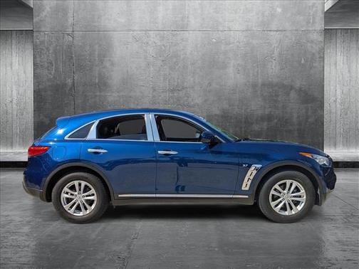 2017 INFINITI QX70 Base