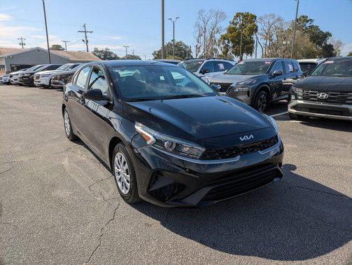 2022 Kia Forte FE