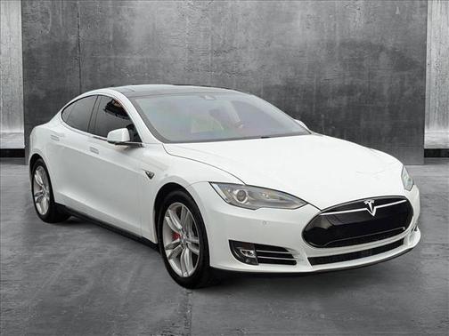 2015 Tesla Model S 85D