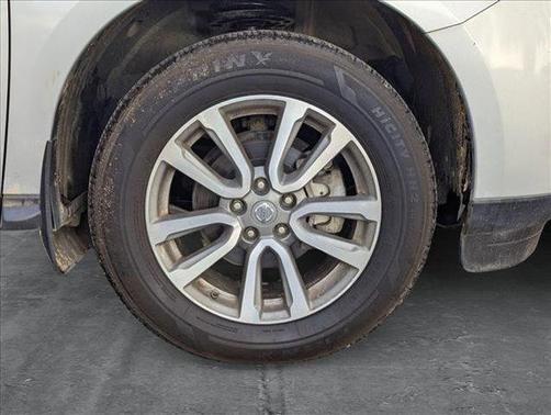 2016 Nissan Pathfinder SL