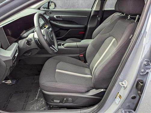 2025 Hyundai SONATA Hybrid SE