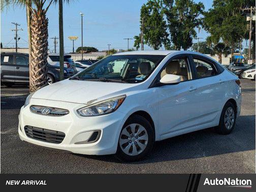 2016 Hyundai Accent SE