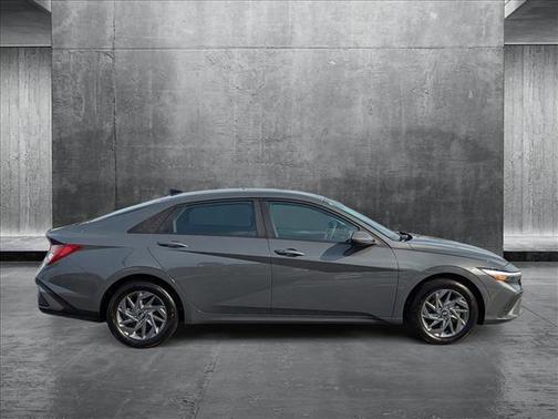 2024 Hyundai ELANTRA HEV Blue
