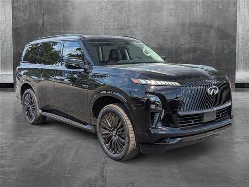 2025 INFINITI QX80 Luxe
