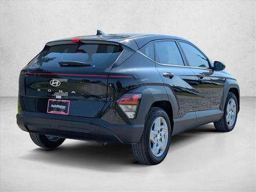 Abyss Black Pearl 2026 Hyundai KONA SE
