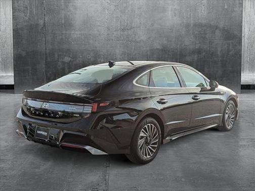 2025 Hyundai SONATA Hybrid Limited