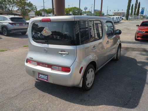 Chrome Silver Metallic 2009 Nissan Cube 1.8S