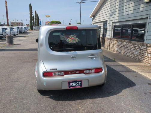 Chrome Silver Metallic 2009 Nissan Cube 1.8S