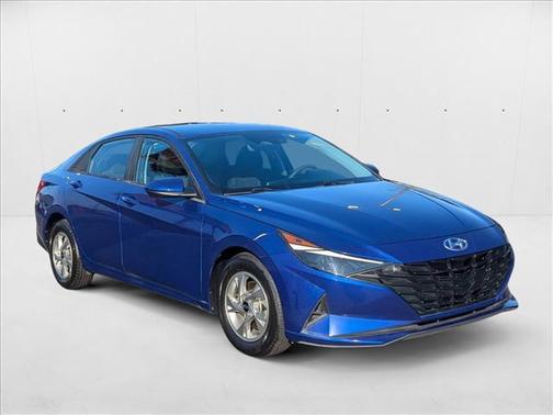 2023 Hyundai ELANTRA SE