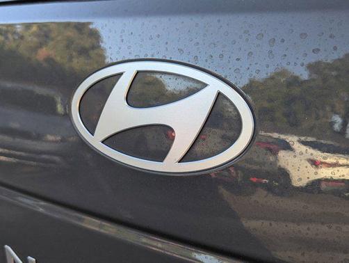 2025 Hyundai SANTA FE SE