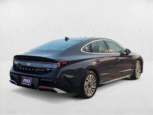 2024 Hyundai SONATA Hybrid Limited