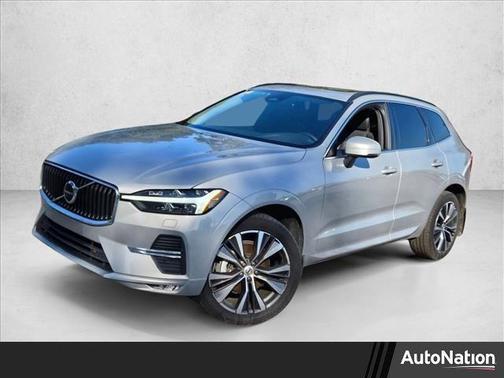 2022 Volvo XC60 B5 Momentum