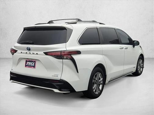 2021 Toyota Sienna XSE 7 Passenger