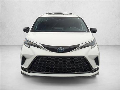 2021 Toyota Sienna XSE 7 Passenger