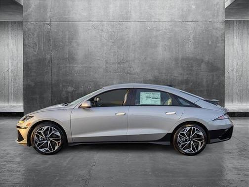 2025 Hyundai IONIQ 6 SEL